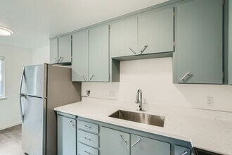 9020 20th Ave SW in Seattle, WA - Building Photo - Building Photo