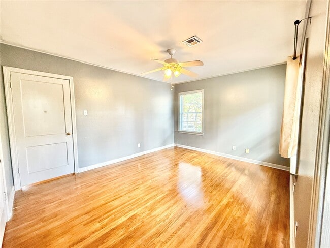 property at 2027 Sheridan St