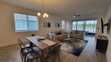 5815 Mezzana Run in Palmetto, FL - Building Photo - Building Photo