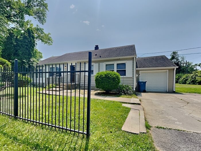 1601 W Northgate St in Indianapolis, IN - Building Photo
