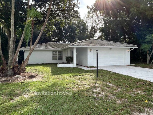 2975 Kenmore Pl in Palm Harbor, FL - Building Photo - Building Photo