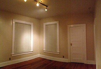 616 SE 3rd St, Unit 2 in Evansville, IN - Building Photo - Building Photo