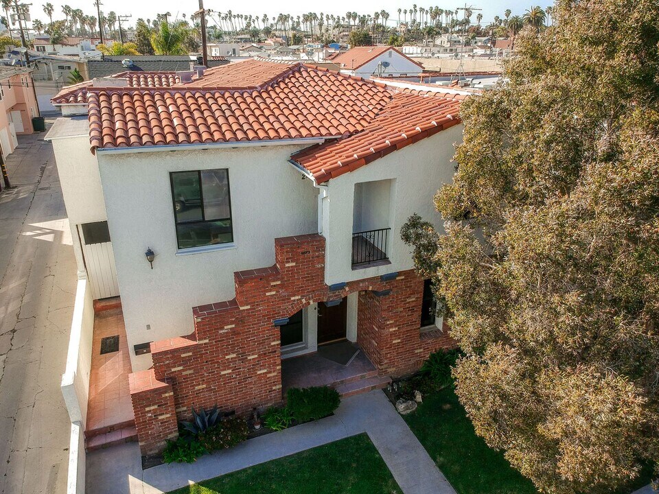 23-23 Prospect Ave in Long Beach, CA - Building Photo