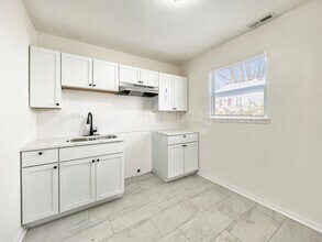 5205 Locust Ave in Kansas City, KS - Building Photo - Building Photo