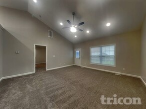 4687 Bayview Dr in Columbus, IN - Building Photo - Building Photo