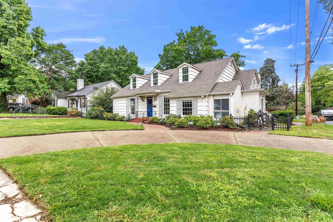185 Alexander St in Memphis, TN - Building Photo