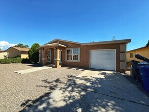6400 Trujillo Rd SW in Albuquerque, NM - Building Photo - Building Photo