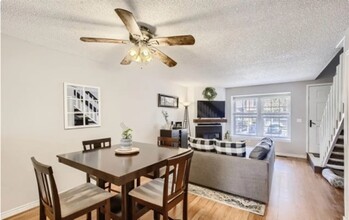 1263 S Flower Cir, Unit A in Lakewood, CO - Building Photo - Building Photo