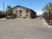 1703 W Mountain View Rd in Phoenix, AZ - Foto de edificio - Building Photo