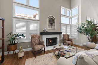 625 Chippendale Ave in Simi Valley, CA - Building Photo - Building Photo