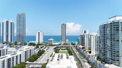 300 Sunny Isles Blvd in Sunny Isles Beach, FL - Building Photo - Building Photo