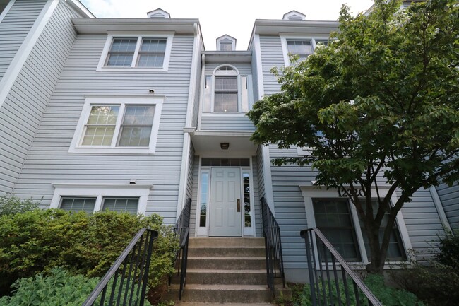 12220 Eagles Nest Ct