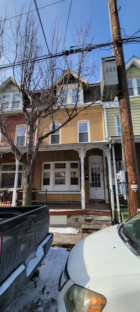 property at 610 Park St