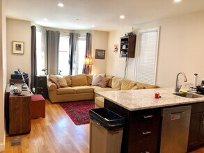 19 Plymouth St, Unit 1 in Cambridge, MA - Building Photo - Building Photo