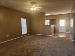 225 Pine Meadows Cir in Elmore, AL - Building Photo - Building Photo