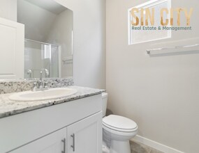 1066 Strigose Ave in North Las Vegas, NV - Building Photo - Building Photo
