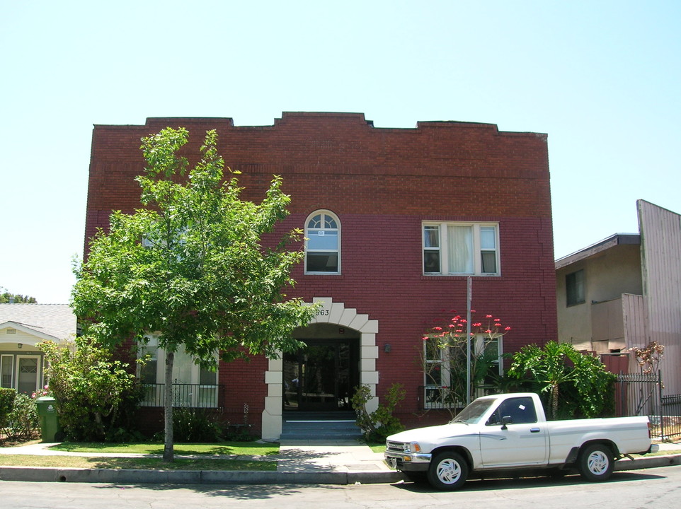 Hobart Apartments in Los Angeles, CA - Building Photo