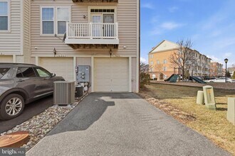 3624 Spring Hollow Ln in Frederick, MD - Building Photo - Building Photo