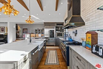 2373 Tuna Canyon Rd in Topanga, CA - Building Photo - Building Photo
