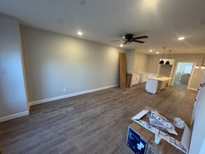 263 W Spring St in Smithville, TN - Foto de edificio - Building Photo