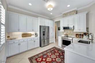 3971 Jasmine Lake Cir in Naples, FL - Building Photo - Building Photo
