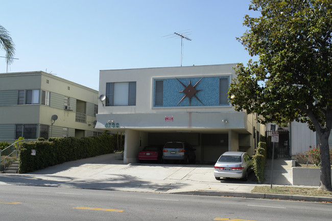 4733 Beverly Blvd in Los Angeles, CA - Foto de edificio - Building Photo