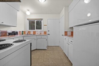 2271-2128 128th St in Surrey, BC - Building Photo - Building Photo