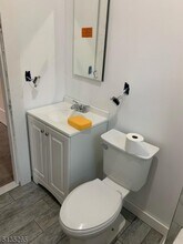 122 Westervelt Ave-Unit -2 in Hawthorne, NJ - Building Photo - Building Photo