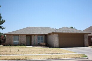 1011 Kewanee Ave in Lubbock, TX - Building Photo