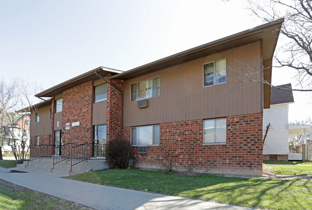 Juneau Garden Apartments in Milwaukee, WI - Building Photo