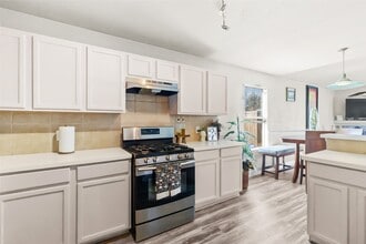 615 Ashlen Dr in Houston, TX - Foto de edificio - Building Photo