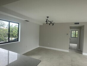 5423 NE Miami Ct in Miami, FL - Building Photo - Building Photo