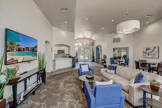 Allure at Tempe Apartments in Tempe, AZ - Building Photo - Building Photo
