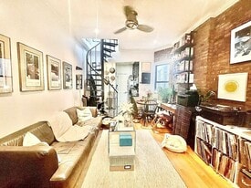 380 E 10th St, Unit 5B in New York, NY - Building Photo