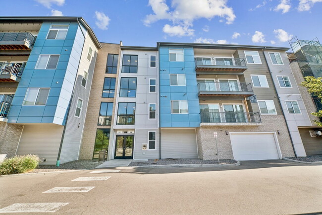 property at 420 E Fremont Pl