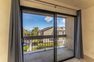 3204 Golden Oaks Ln in Monterey, CA - Building Photo - Building Photo