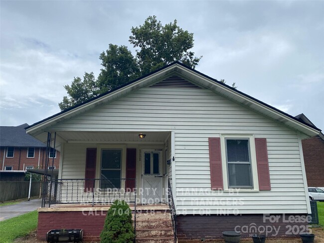 property at 111 W Vance St