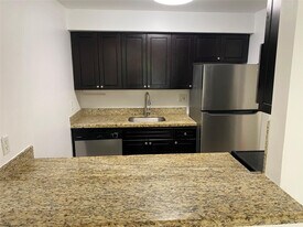 14201 SW 88th St in Miami, FL - Building Photo