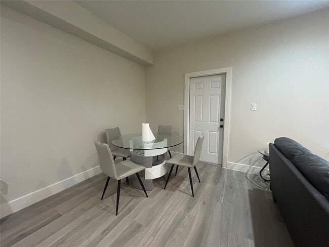 property at 5712 Harbrook Dr