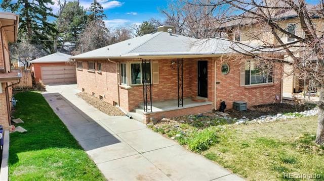 property at 715 Ivanhoe St