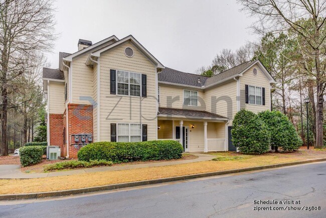 603 Spring Heights Ln in Smyrna, GA - Foto de edificio - Building Photo