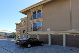 1049 Felspar St in San Diego, CA - Building Photo - Building Photo