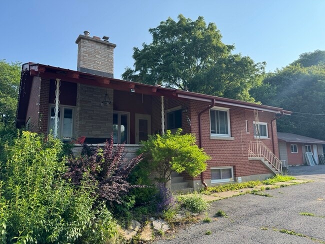 property at 215 Yonge St