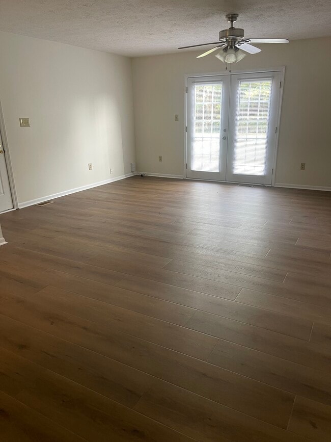 106 Heather Ln in Winchester, KY - Foto de edificio - Building Photo