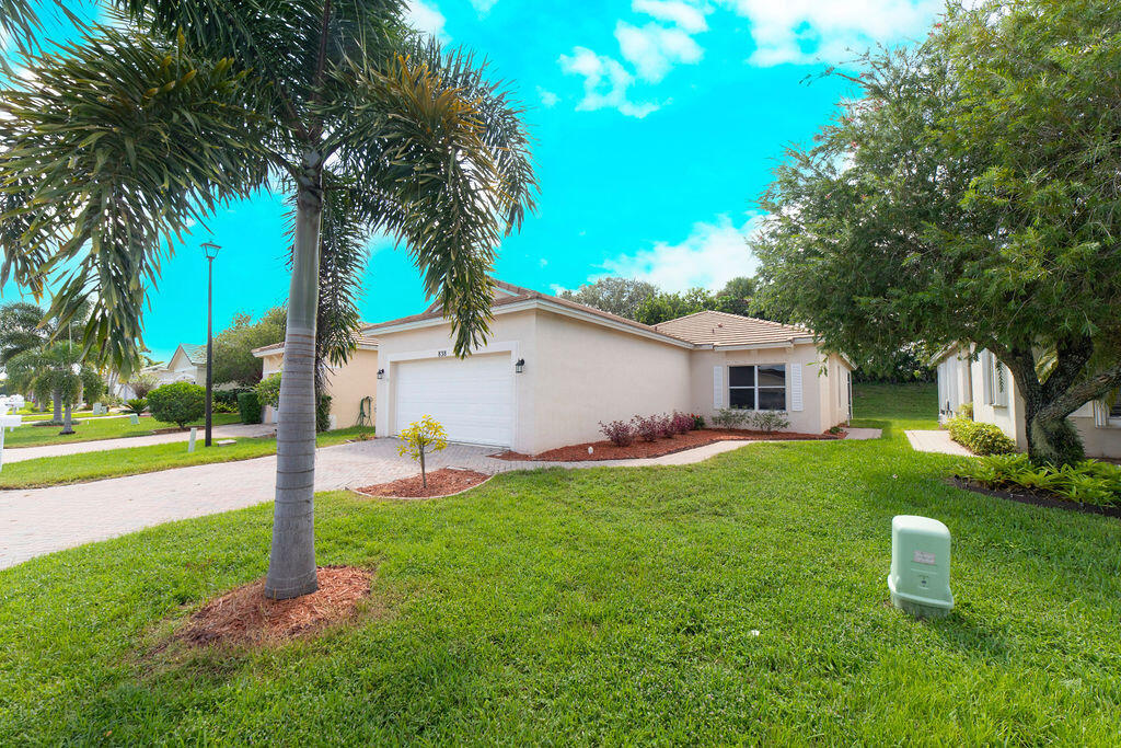 838 SW Rocky Bayou Terrace in Port St. Lucie, FL - Building Photo