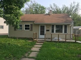 1944 Elm St in Fremont, NE - Building Photo