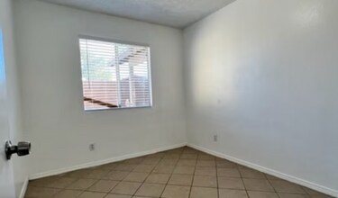 58785 Barron Dr, Unit B in Yucca Valley, CA - Building Photo - Building Photo