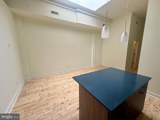 property at 1733 Chestnut St