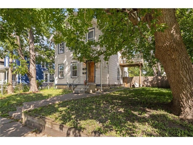 32 Douglas St in St. Paul, MN - Building Photo - Building Photo