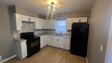 5922 N 84th St in Milwaukee, WI - Building Photo - Building Photo